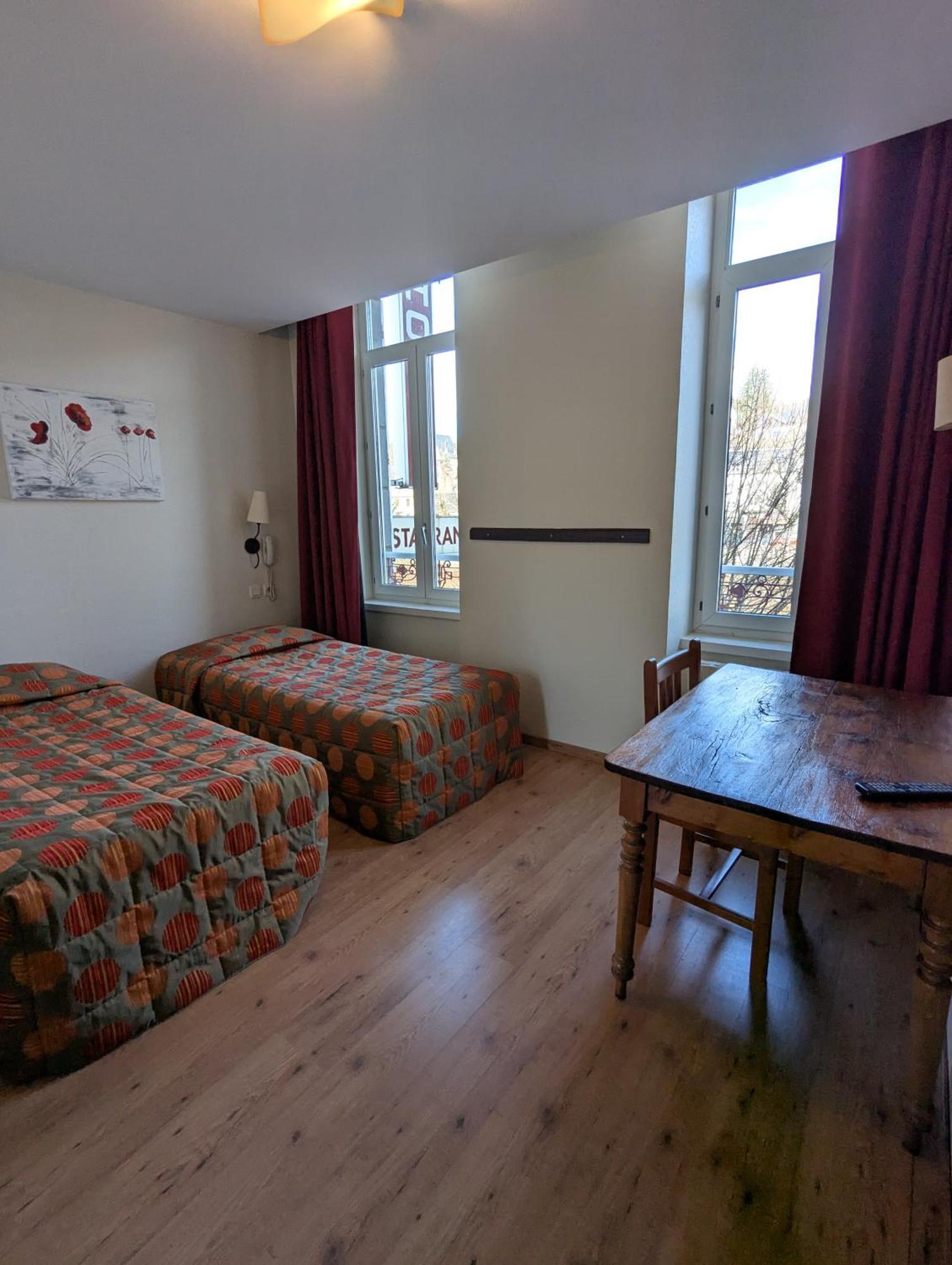 Logis Hotel Regina Ла-Бурбуль Екстер'єр фото